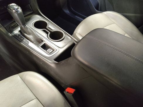 Used 2019 Chevrolet Equinox Premier FWD image 26
