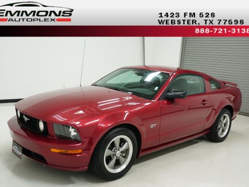 Used 2005 Ford Mustang GT image 1