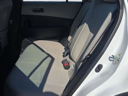 Used 2024 Toyota Corolla Cross L AWD/4WD image 17