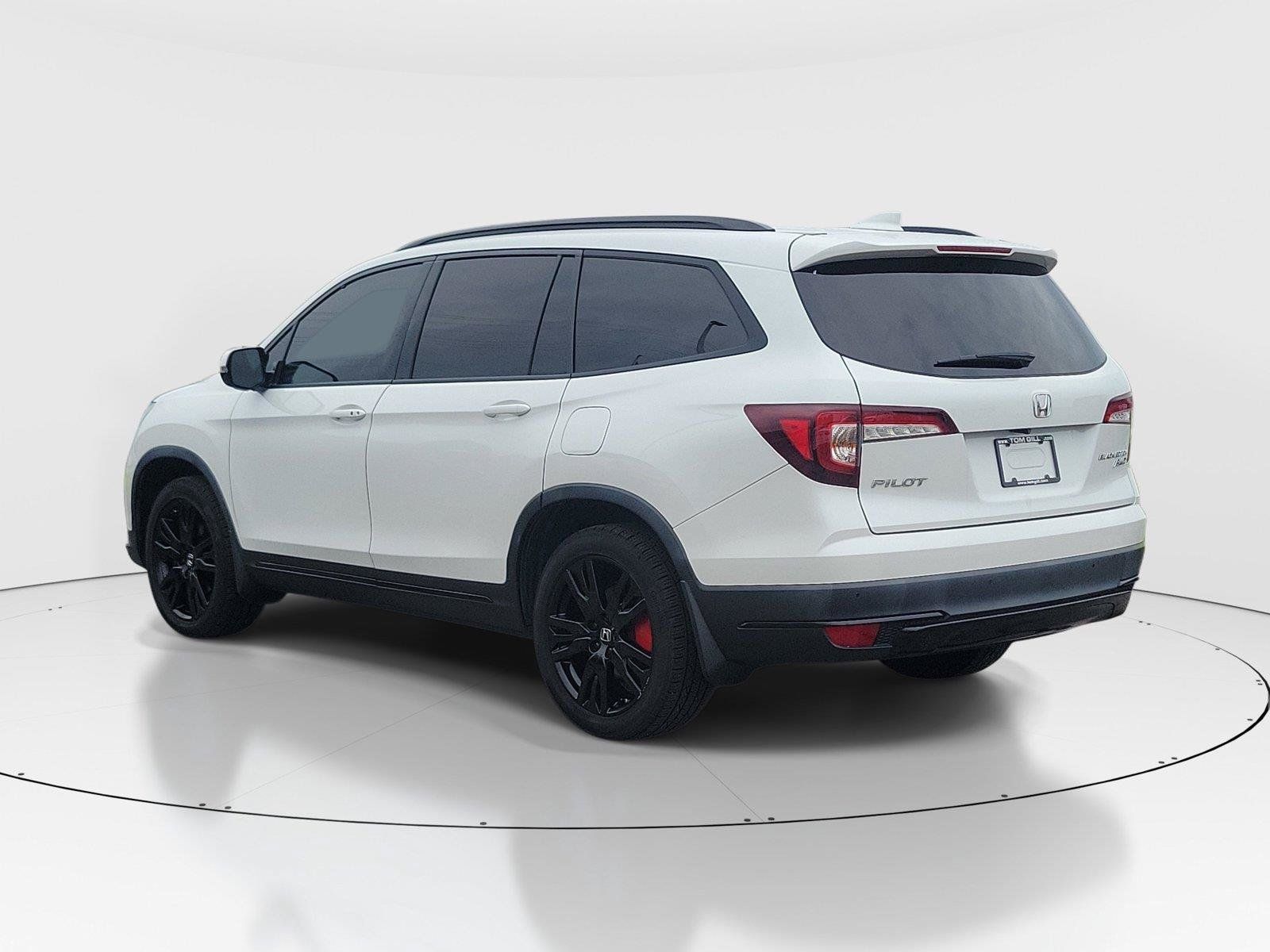 Used 2021 Honda Pilot Black Edition image 3