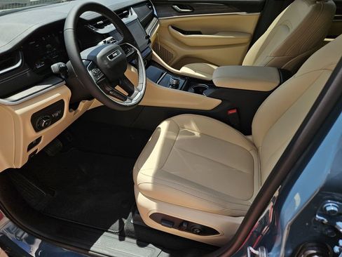 New 2026 Jeep Grand Cherokee Limited AWD/4WD image 14