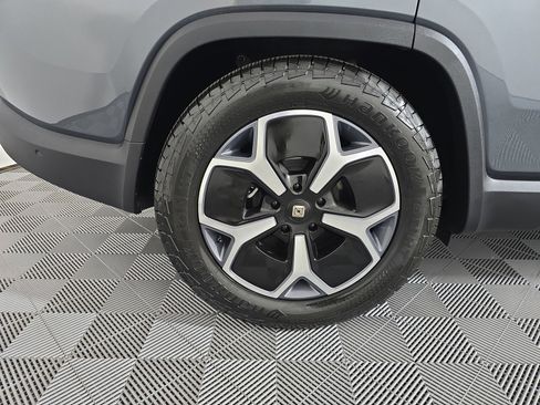 Used 2024 Rivian R1S Adventure AWD/4WD image 12