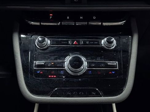 Used 2022 Lincoln Corsair AWD w/ Premium Package image 36
