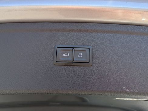 Used 2023 Audi Q5 2.0T Premium Plus AWD/4WD image 43
