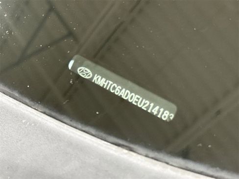 Used 2014 Hyundai Veloster RE:FLEX Edition image 26