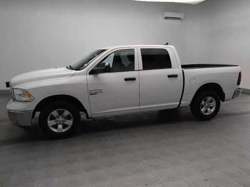 Used 2022 RAM 1500 Classic SLT w/ Trailer & Traction Group RWD image 2