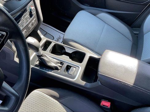 Used 2017 Ford Escape SE FWD image 15