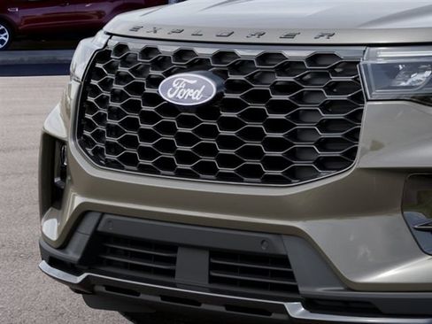 New 2027 Ford Explorer ST-Line w/ Premium Package RWD image 17