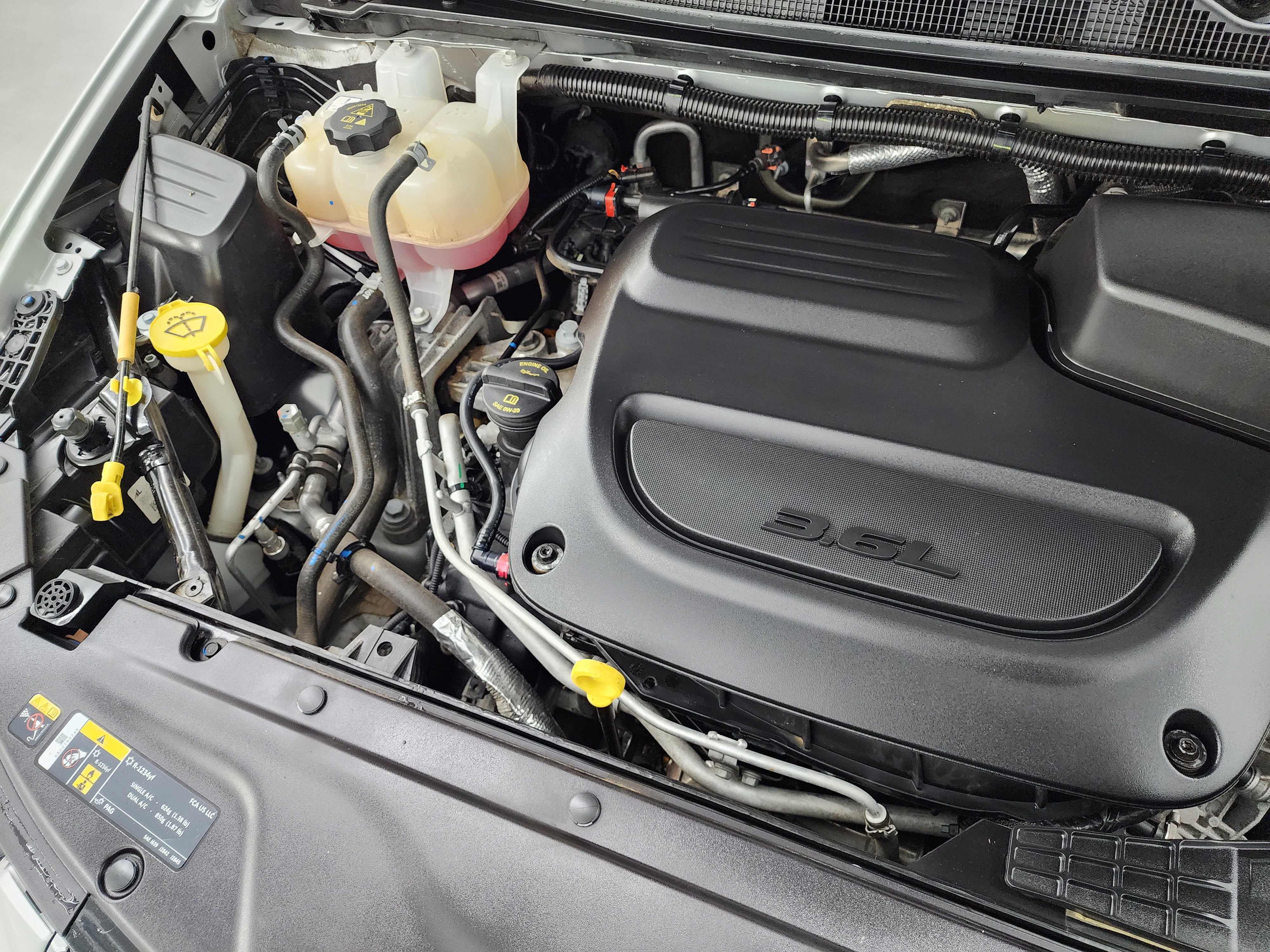 Used 2024 Chrysler Pacifica Touring-L FWD image 18