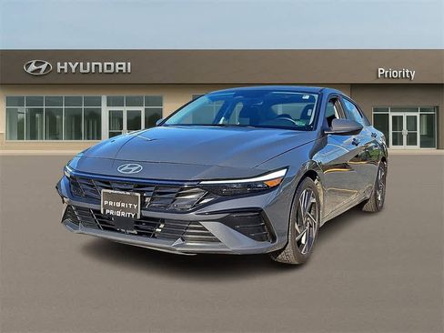 Used 2024 Hyundai Elantra SEL w/ Convenience Package image 1