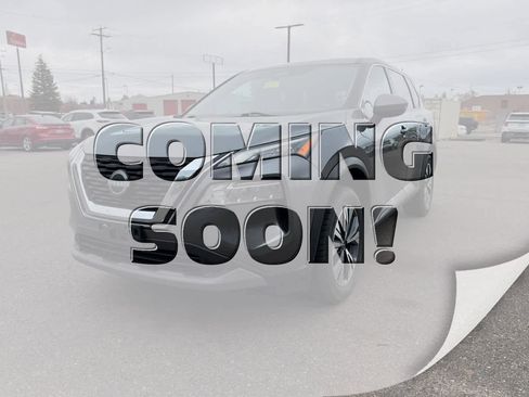 Used 2022 Nissan Rogue SV image 1