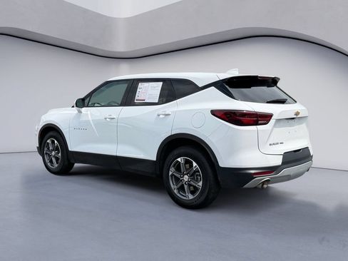 Used 2025 Chevrolet Blazer LT AWD/4WD image 3