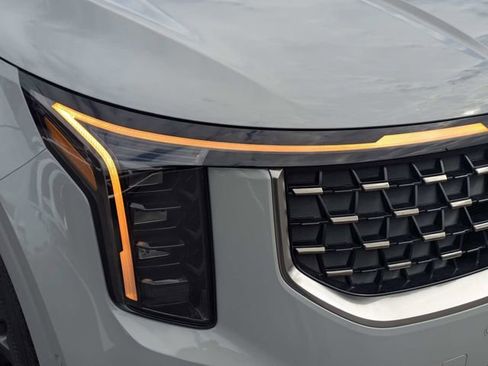 New 2026 Kia Carnival SX FWD image 9