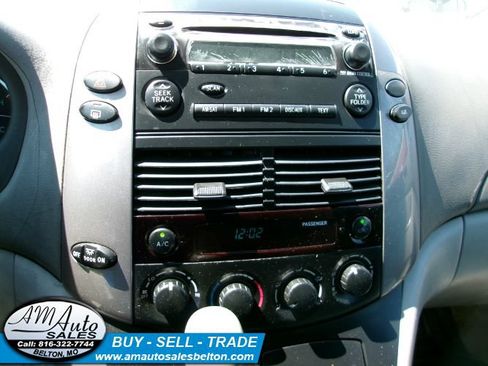 Used 2009 Toyota Sienna LE FWD image 12