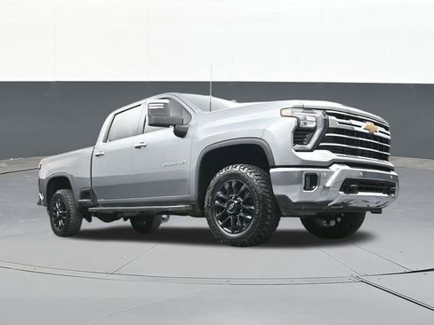 Used 2025 Chevrolet Silverado 2500 LTZ w/ LTZ Plus Package image 51