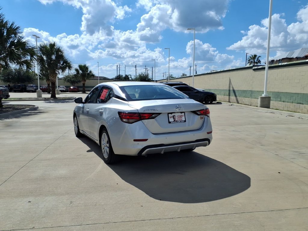 Used 2023 Nissan Sentra S FWD image 3