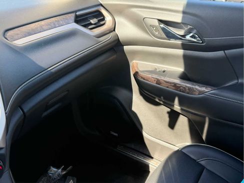 Used 2021 GMC Acadia Denali w/ Denali Ultimate Package image 10