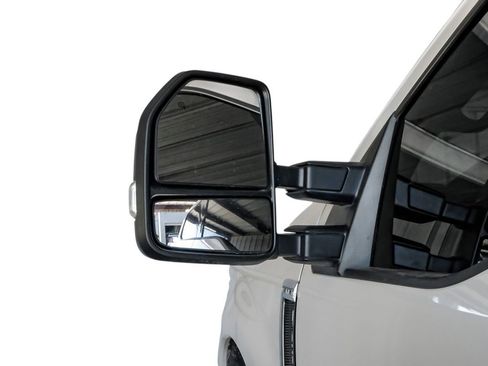 Used 2019 Ford F250 Lariat w/ Lariat Value Package image 39