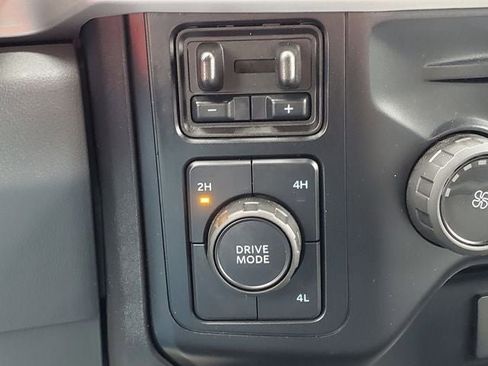 Used 2024 Ford F250 XL AWD/4WD image 18