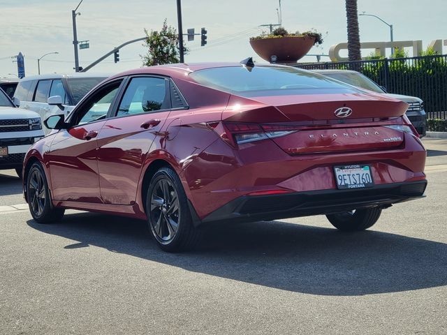 Used 2023 Hyundai Elantra Blue FWD image 3