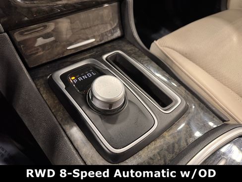 Used 2018 Chrysler 300 Limited image 9