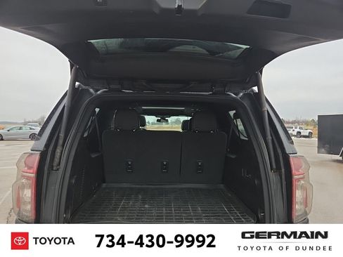 Used 2022 Chevrolet Suburban LT w/ LT Signature Package image 24