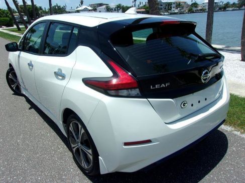 Used 2018 Nissan Leaf SV FWD image 12