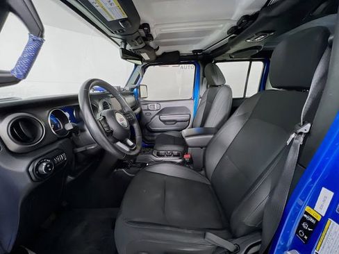 Used 2021 Jeep Gladiator Willys image 10