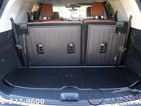 New 2026 Nissan Pathfinder Platinum FWD image 15