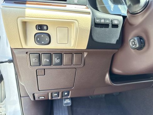 Used 2017 Lexus ES 350 w/ Premium Package FWD image 32