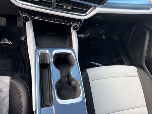 Used 2025 Chevrolet Equinox EV LT w/ Convenience Package image 20