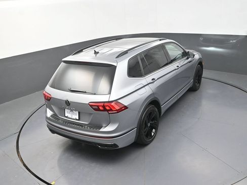 Used 2024 Volkswagen Tiguan SE R-Line FWD image 21