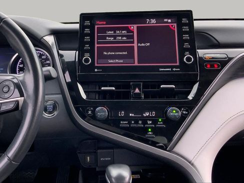 Used 2023 Toyota Camry XLE FWD image 7