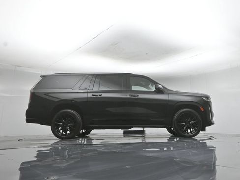 Used 2021 Cadillac Escalade ESV Luxury AWD/4WD image 8