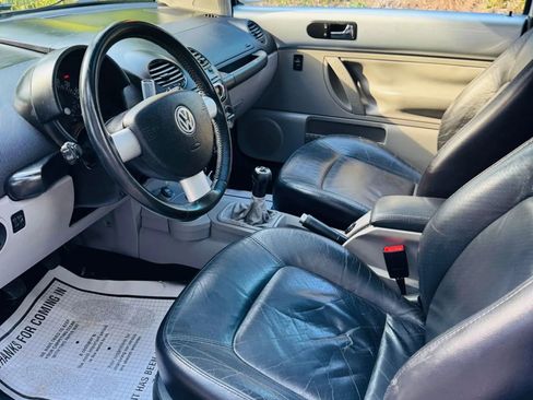 Used 2003 Volkswagen Beetle GLX image 9