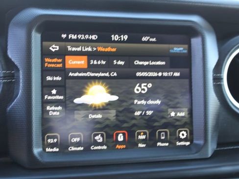 Used 2023 Jeep Wrangler Unlimited Sahara w/ Cold Weather Group AWD/4WD image 27