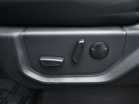 Used 2024 Ford Expedition Max XLT image 10