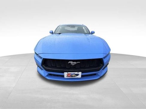 Used 2026 Ford Mustang Coupe RWD image 3