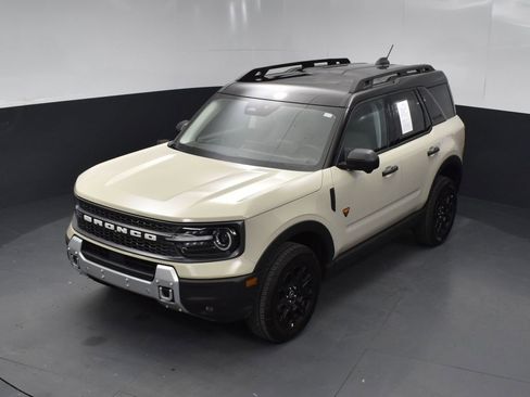 Used 2025 Ford Bronco Sport Badlands AWD/4WD image 13