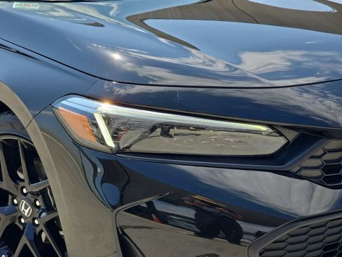 Used 2025 Honda Civic Sport image 32