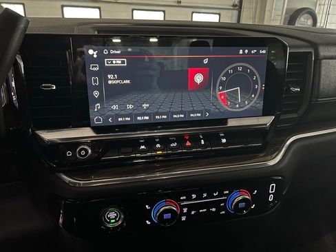 Used 2024 GMC Sierra 1500 Elevation image 21