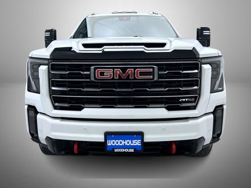 Used 2024 GMC Sierra 2500 AT4 w/ Technology Package image 2