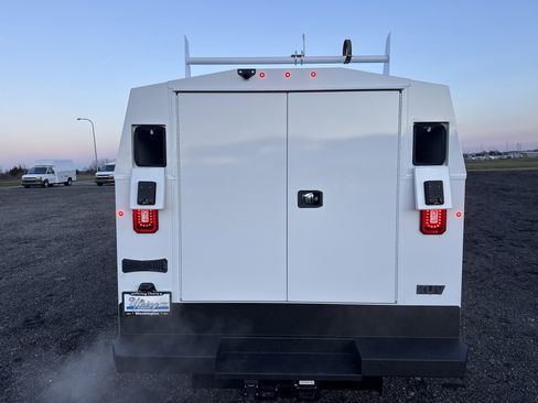 New 2025 Chevrolet Express 3500 w/ Power Convenience Package image 4