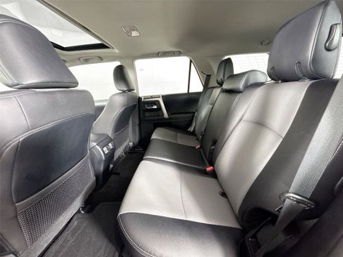 Certified 2022 Toyota 4Runner SR5 Premium image 30