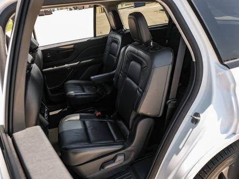 Used 2025 Lincoln Aviator Reserve w/ Jet Appearance Package AWD/4WD image 42