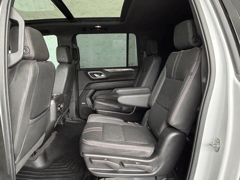 Used 2022 Chevrolet Suburban RST w/ Luxury Package AWD/4WD image 28