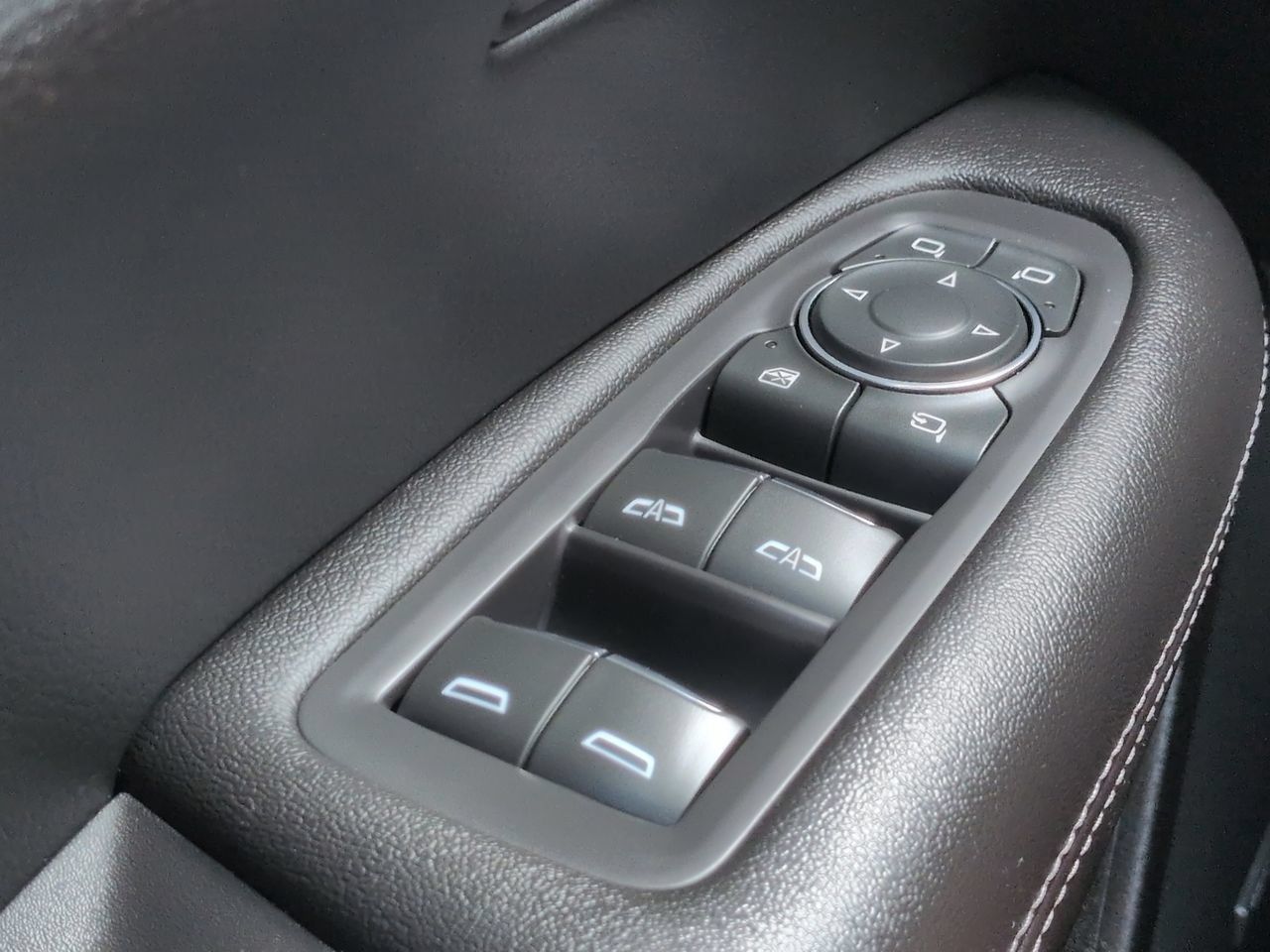 Used 2022 Cadillac XT5 Sportv w/ LPO, Floor Liner Package AWD/4WD image 24