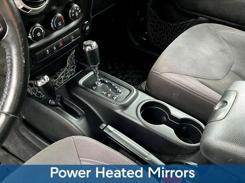 Used 2015 Jeep Wrangler Rubicon w/ Power Convenience Group image 15