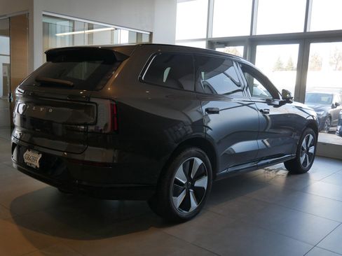 New 2025 Volvo EX90 Plus image 2