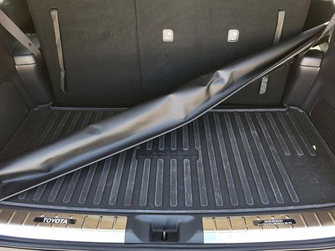 Used 2025 Toyota Grand Highlander AWD Hybrid image 12
